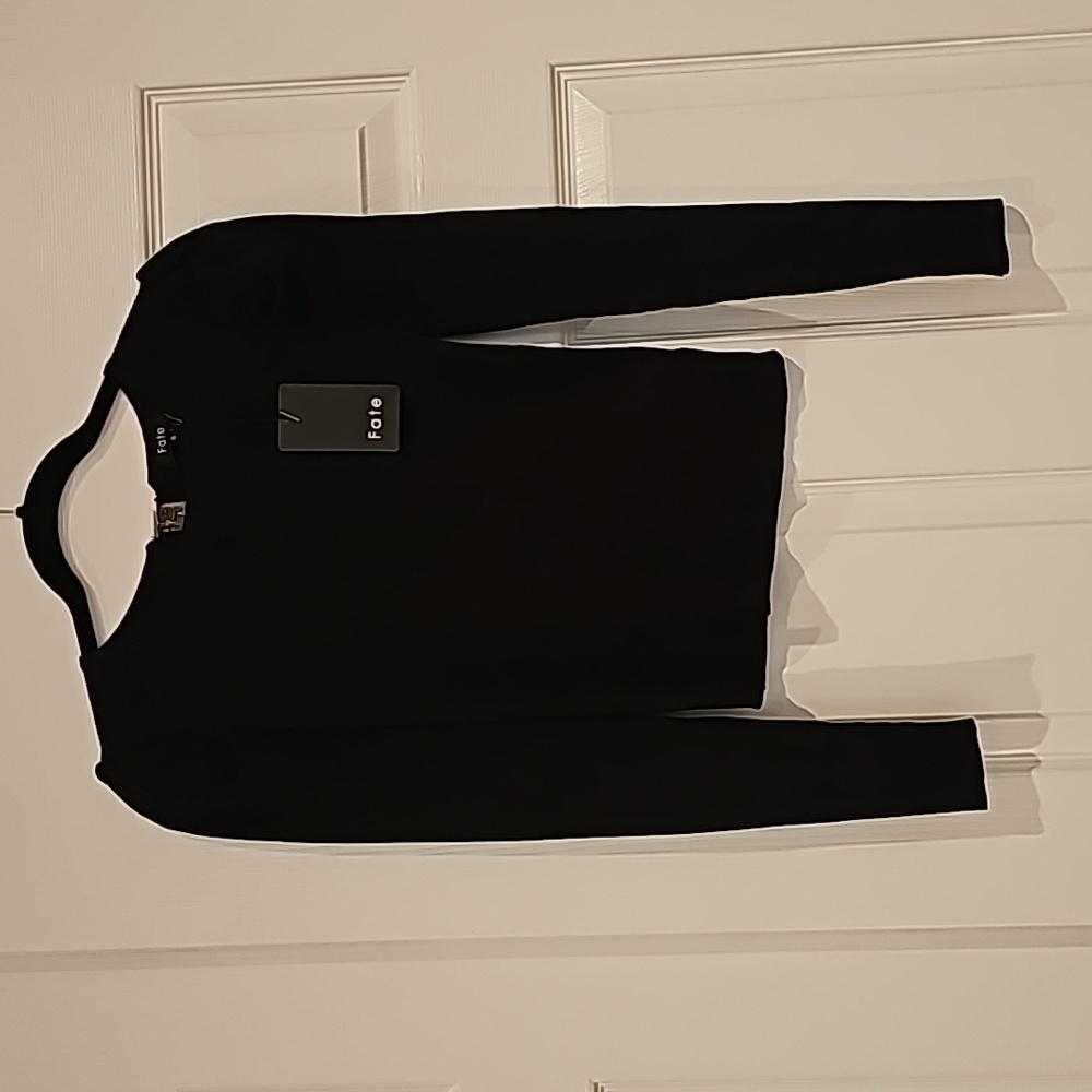 Fate Ribbed Long-sleeve Ribbed Top With Open Back in Black, NWT